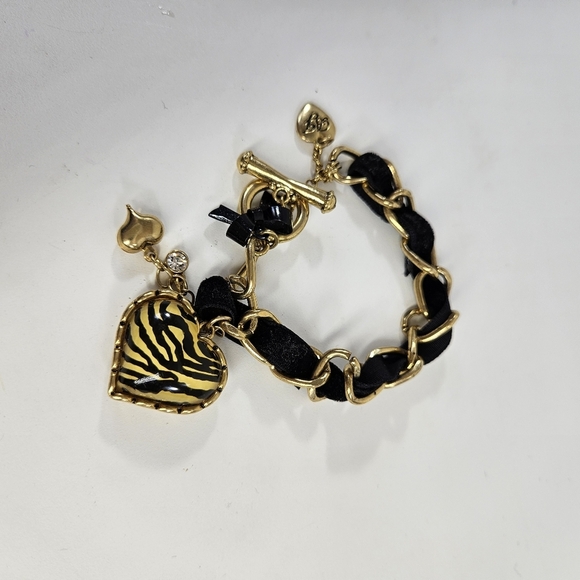 Betsey Johnson Gold and Black Charm Bracelet - Picture 1 of 3